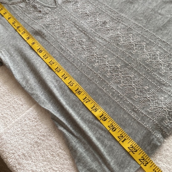 Ashley Judd blouse pullover long sleeve embroidered keyhole with tie size small - Picture 3 of 8